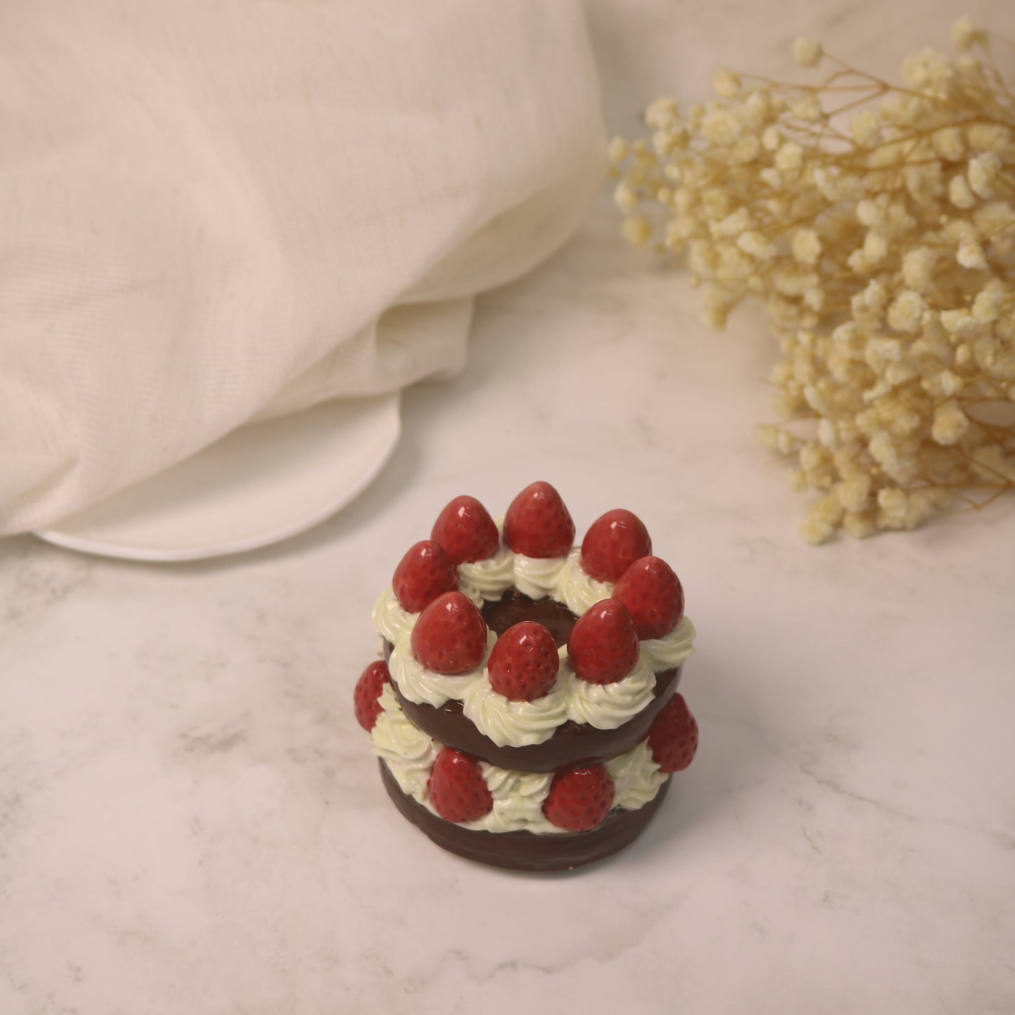 Handmade Fake Cake Ornament Ceramic Chocolate Strawberry Dessert Decor