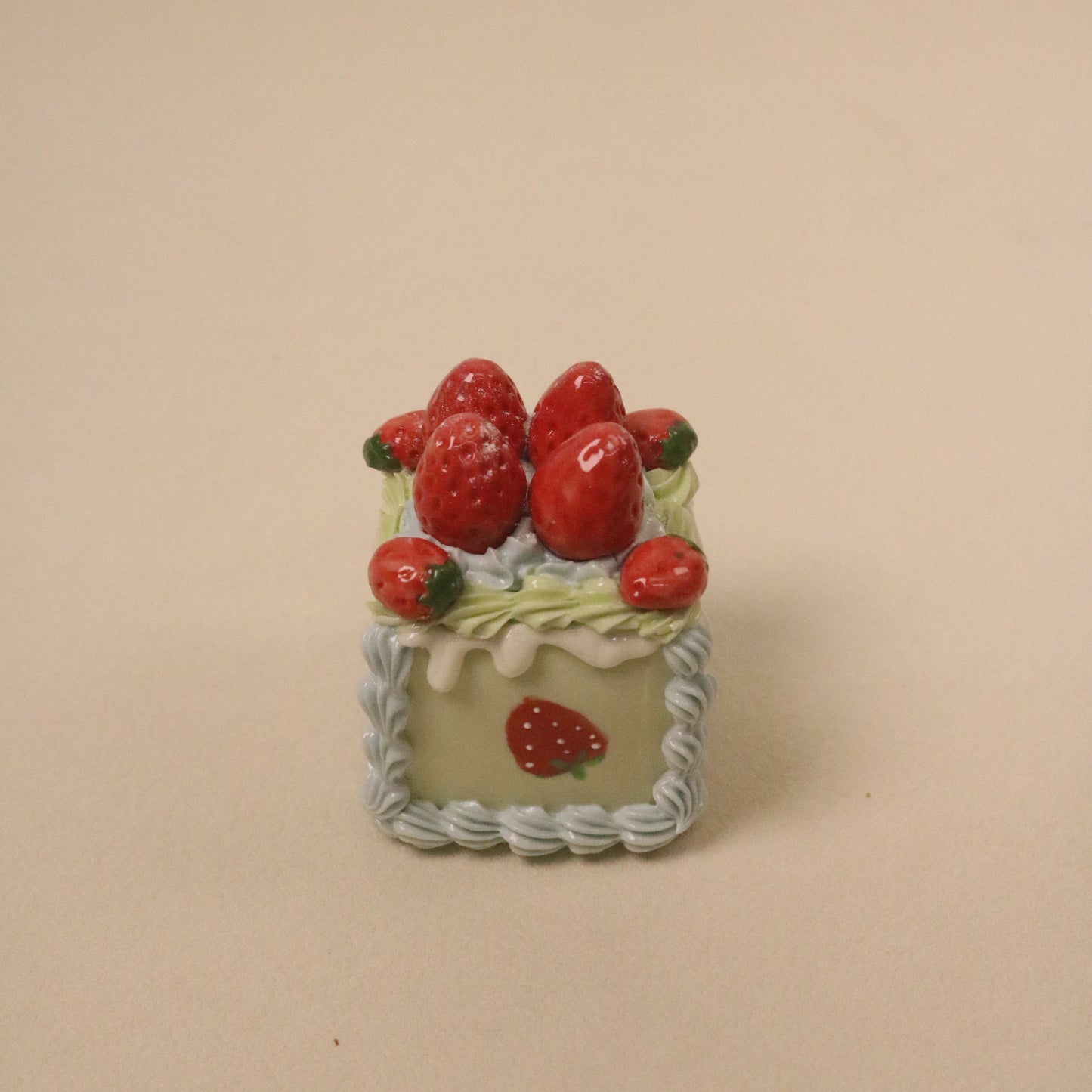 Charming Ceramic Cake Topper – Perfect Gift for Dessert Lovers