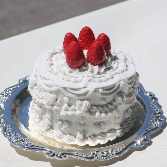 Clementine Crimson Strawberry Spirit in Porcelain Frosting