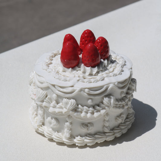 Clementine Crimson Strawberry Spirit in Porcelain Frosting
