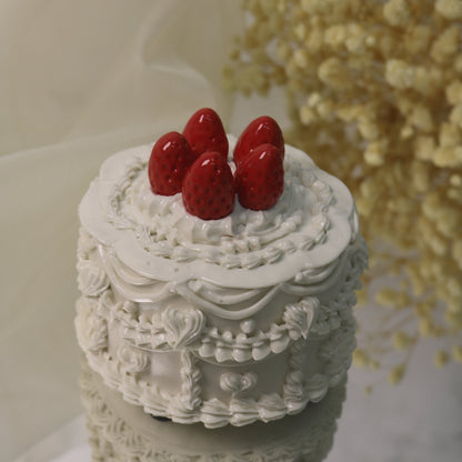Clementine Crimson Strawberry Spirit in Porcelain Frosting