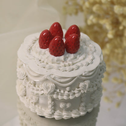 Clementine Crimson Strawberry Spirit in Porcelain Frosting