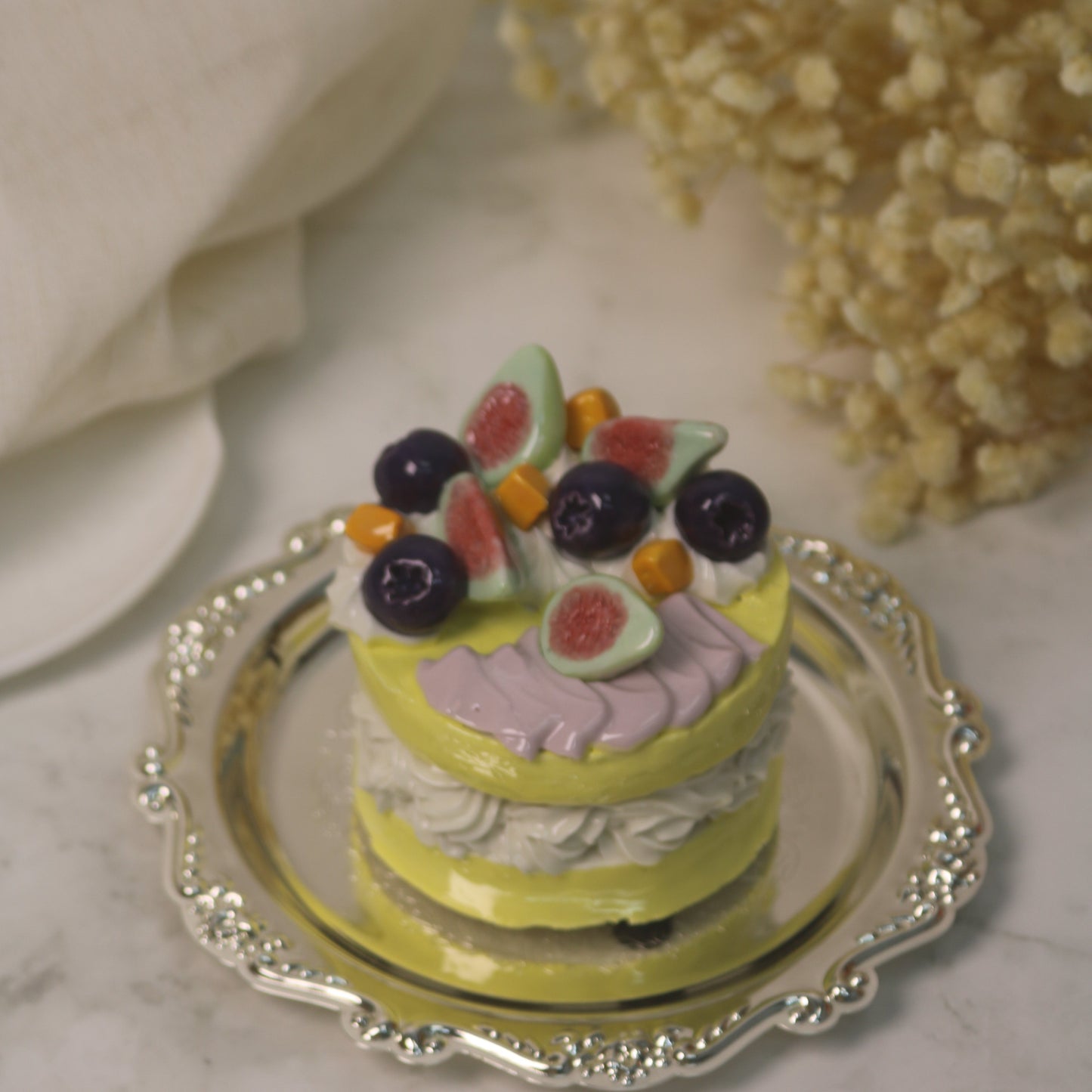 Fig And Blueberry Ceramic Cake Decoration Art