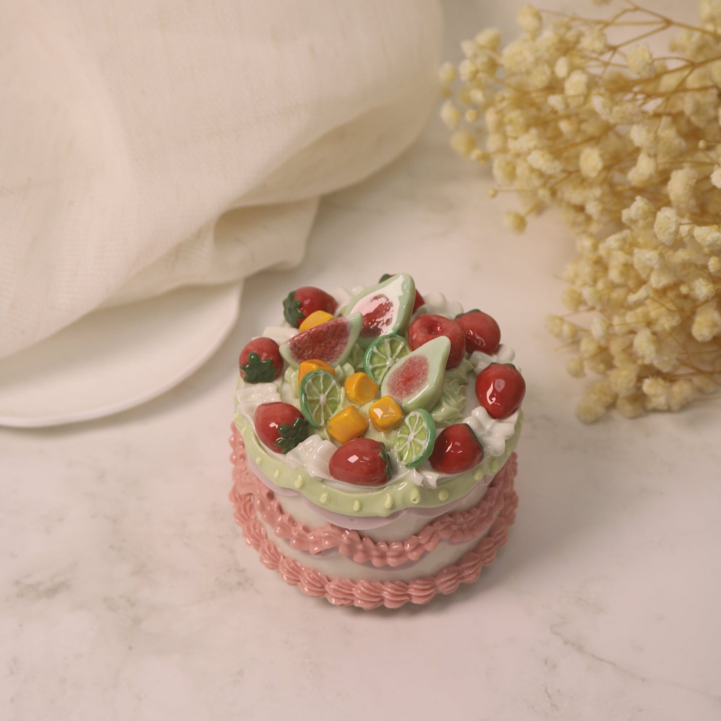 Handmade Ceramic Cake Ornament – Cute Shelf Decor for Aesthetic Spaces