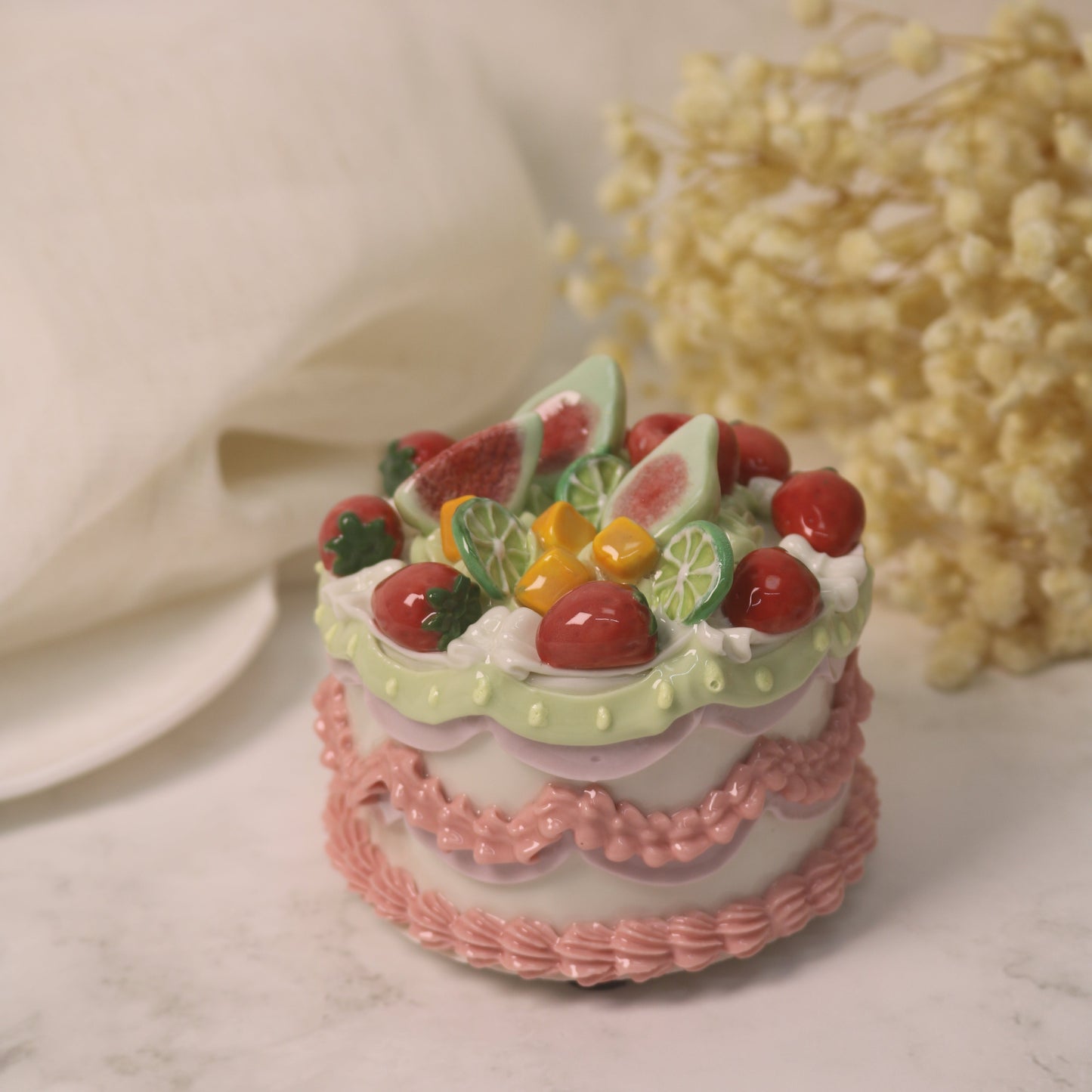 Handmade Ceramic Cake Ornament – Cute Shelf Decor for Aesthetic Spaces