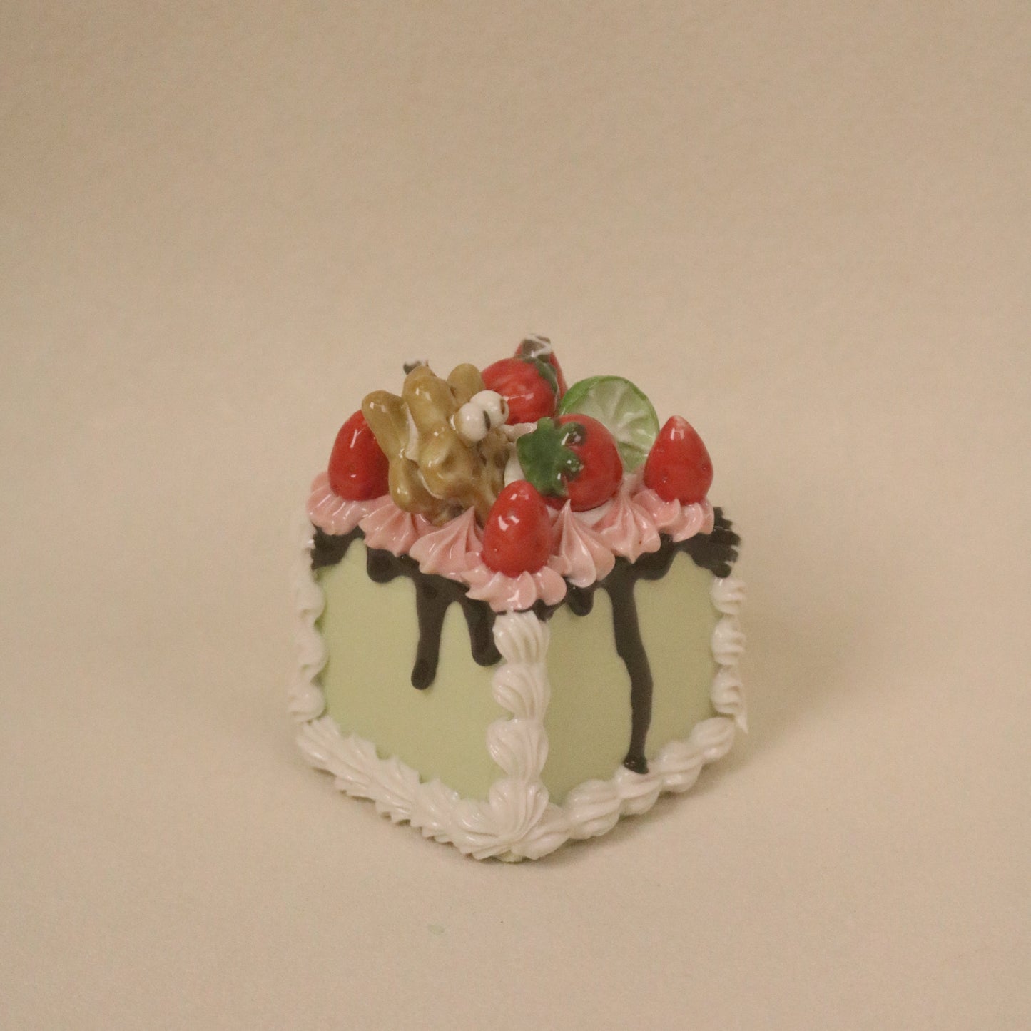 Handmade Ceramic Pistachio-flavored Cookie Decoration Strawberry Square Fruit Cream Dessert Decoration