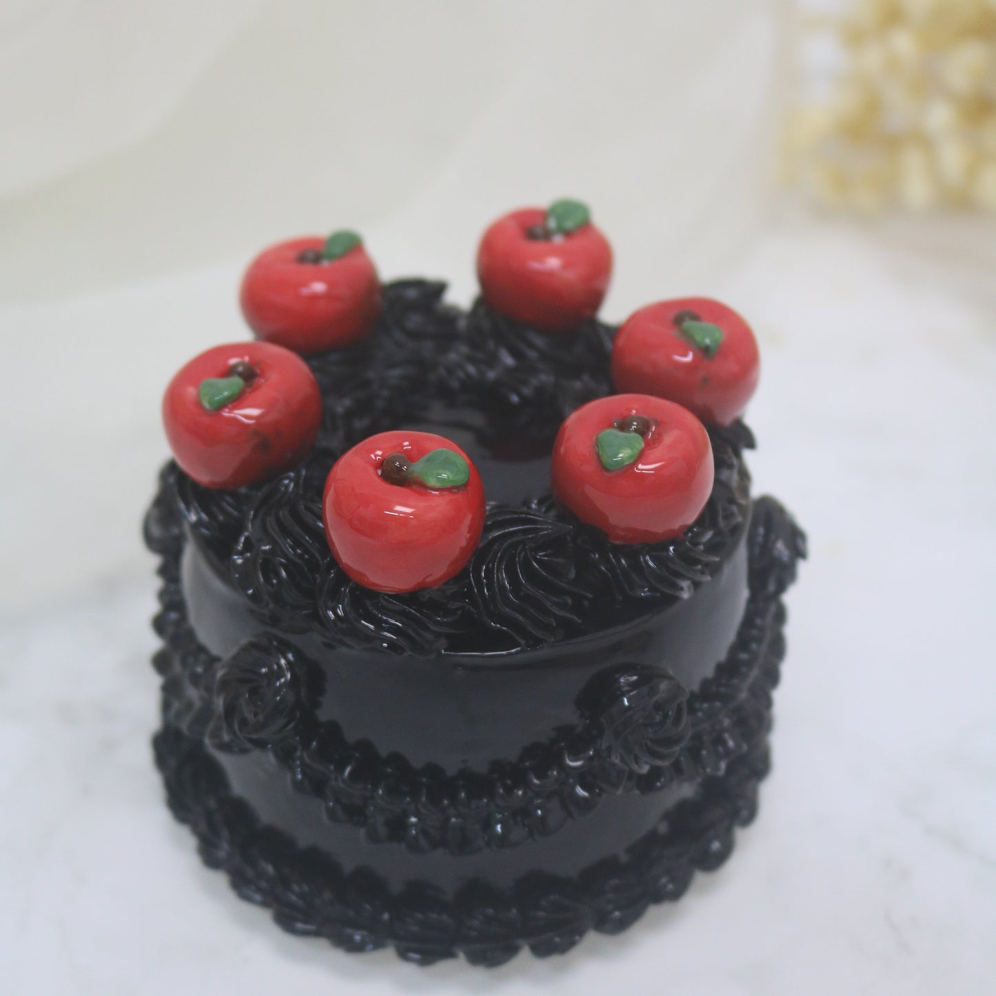 Handmade Gothic Ceramic Cake Sculpture, Black Rose & Thorn Figurine, Whimsical Art Collectible, Red Queen's Gift (CLAYYING)