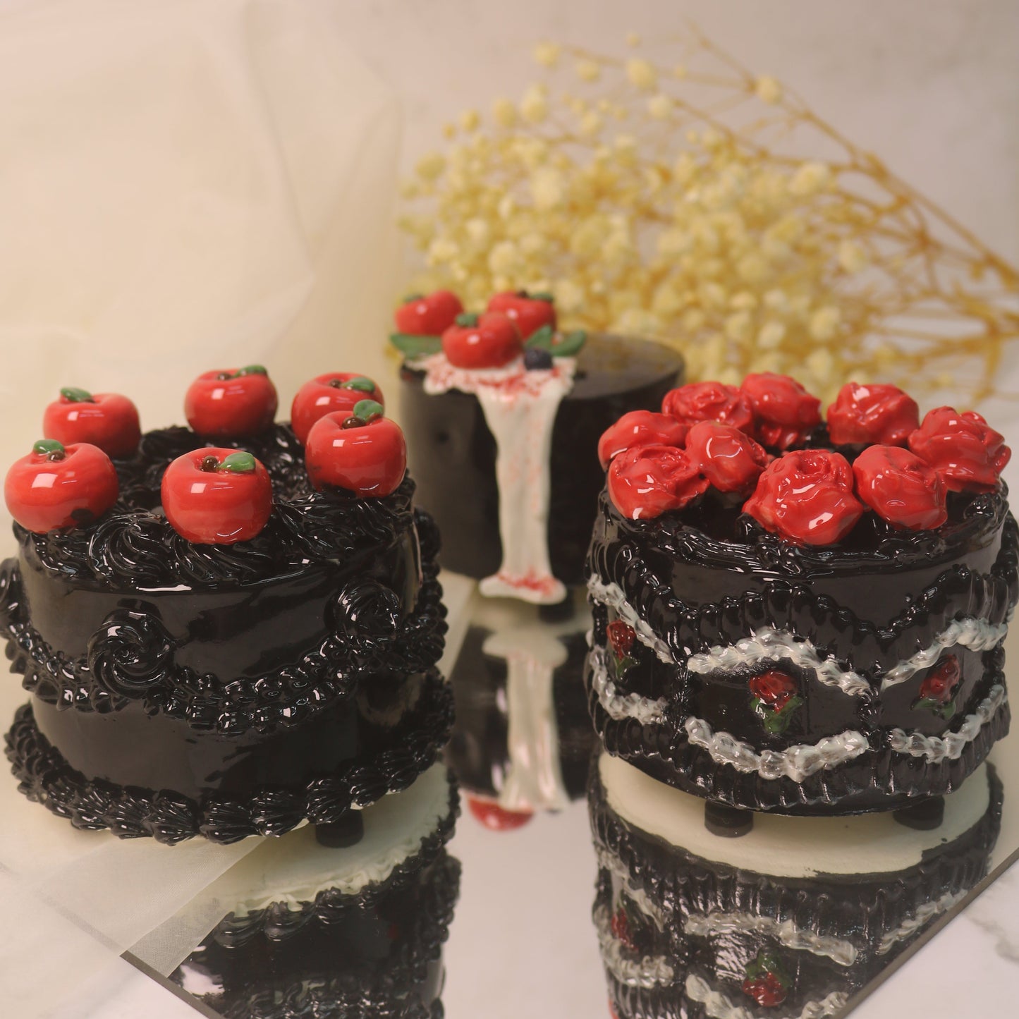 Handmade Gothic Ceramic Cake Sculpture, Black Rose & Thorn Figurine, Whimsical Art Collectible, Red Queen's Gift (CLAYYING)