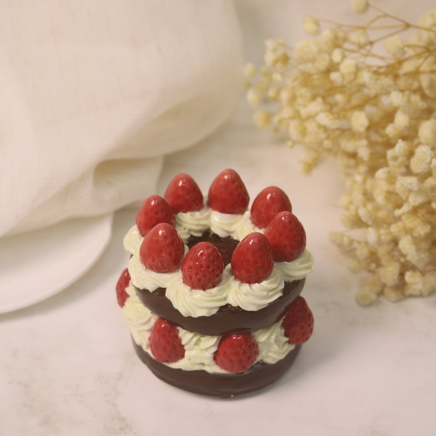 Handmade Fake Cake Ornament Ceramic Chocolate Strawberry Dessert Decor