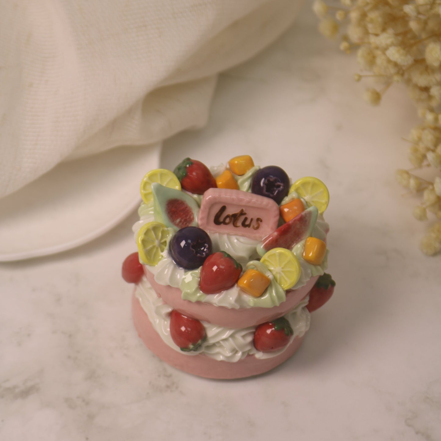 Mini Ceramic Cake Sculpture – Handmade Dessert Decor for Cozy Home