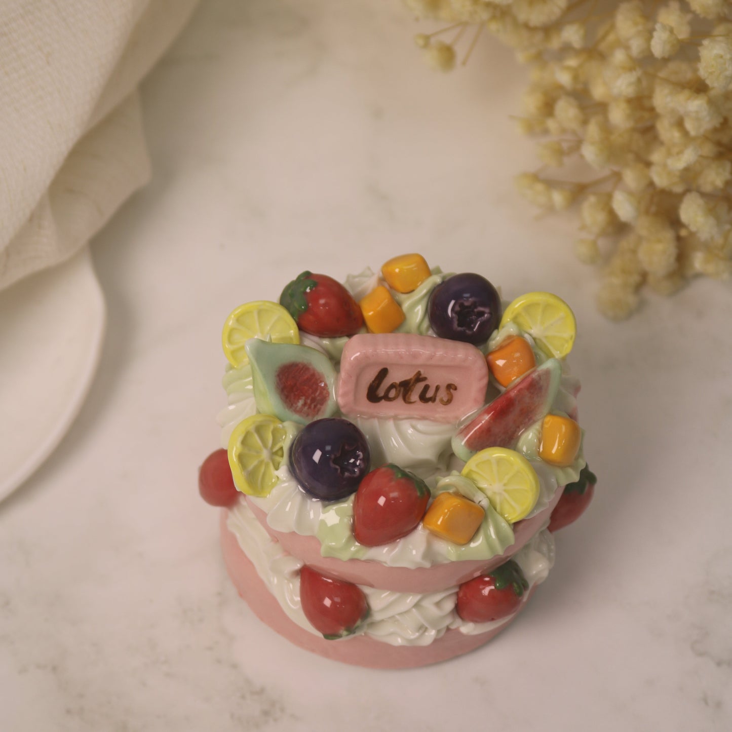Mini Ceramic Cake Sculpture – Handmade Dessert Decor for Cozy Home